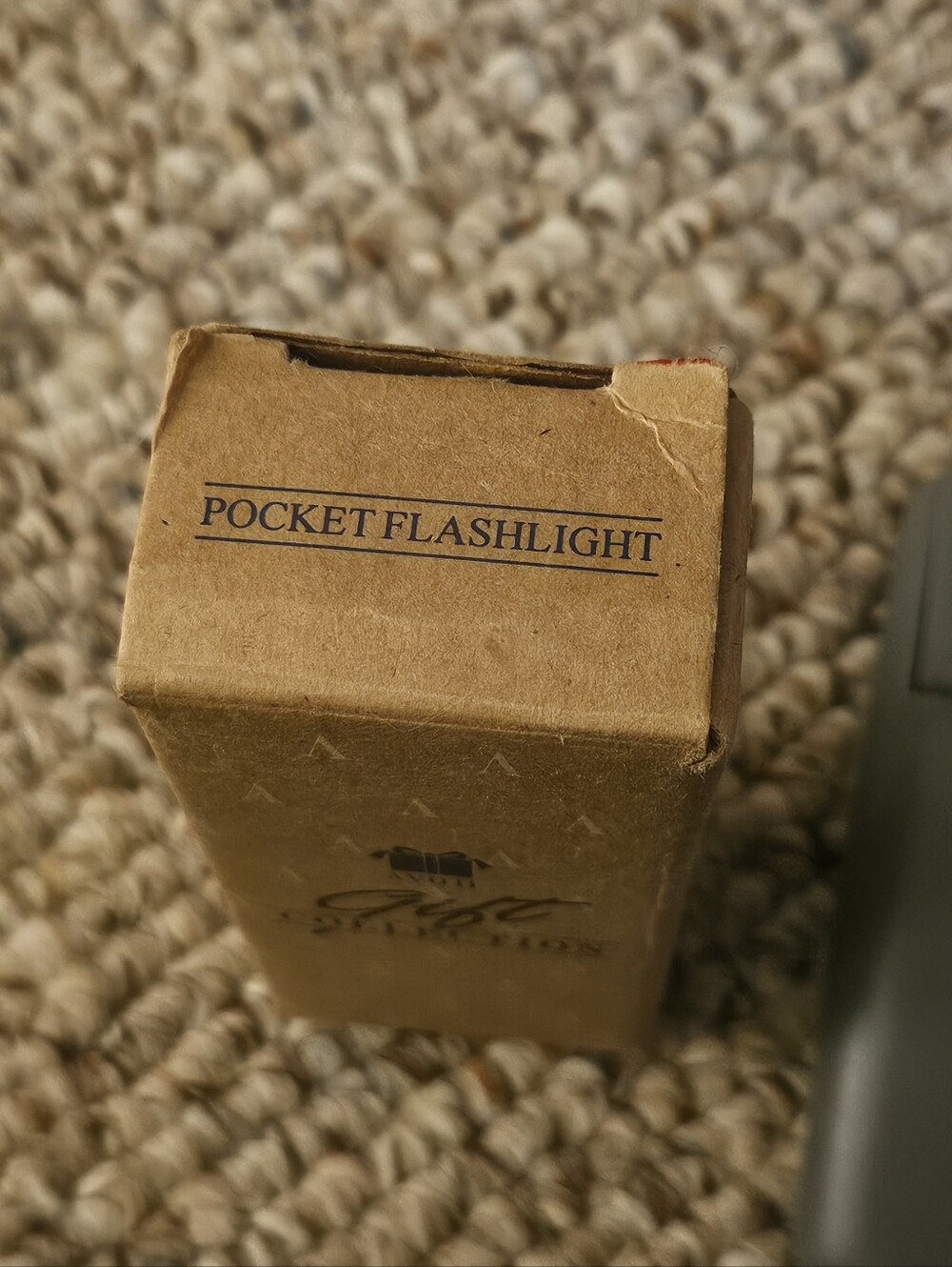 Avon Gift Collection Pocket Flashlight - Picture 2 of 7
